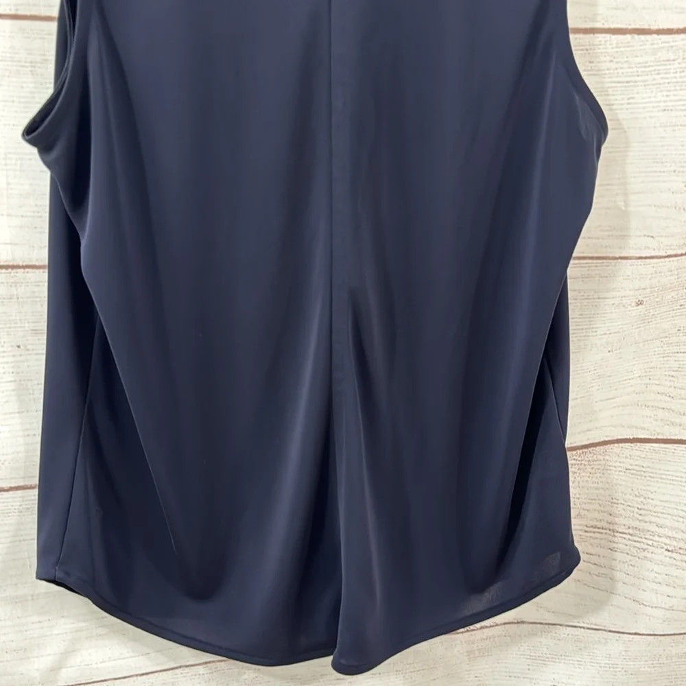 Gently used Ann Taylor navy blue women's shell tank top size Medium - Picture 6 of 7